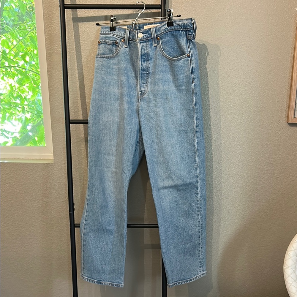 Levi’s ribcage straight ankle jeans